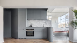 Challis Avenue Apartment / Retallack Thompson