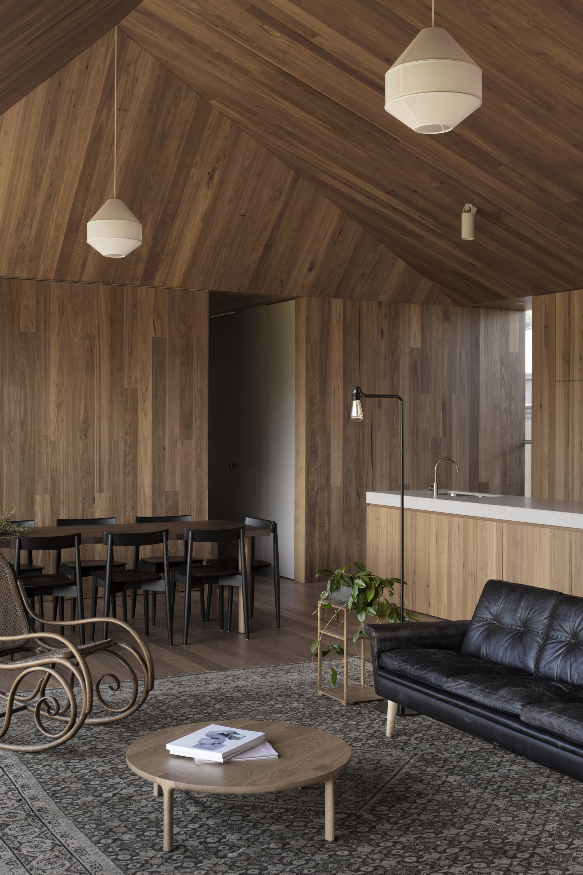 Gallery of Point Lonsdale House / Edition Office 12