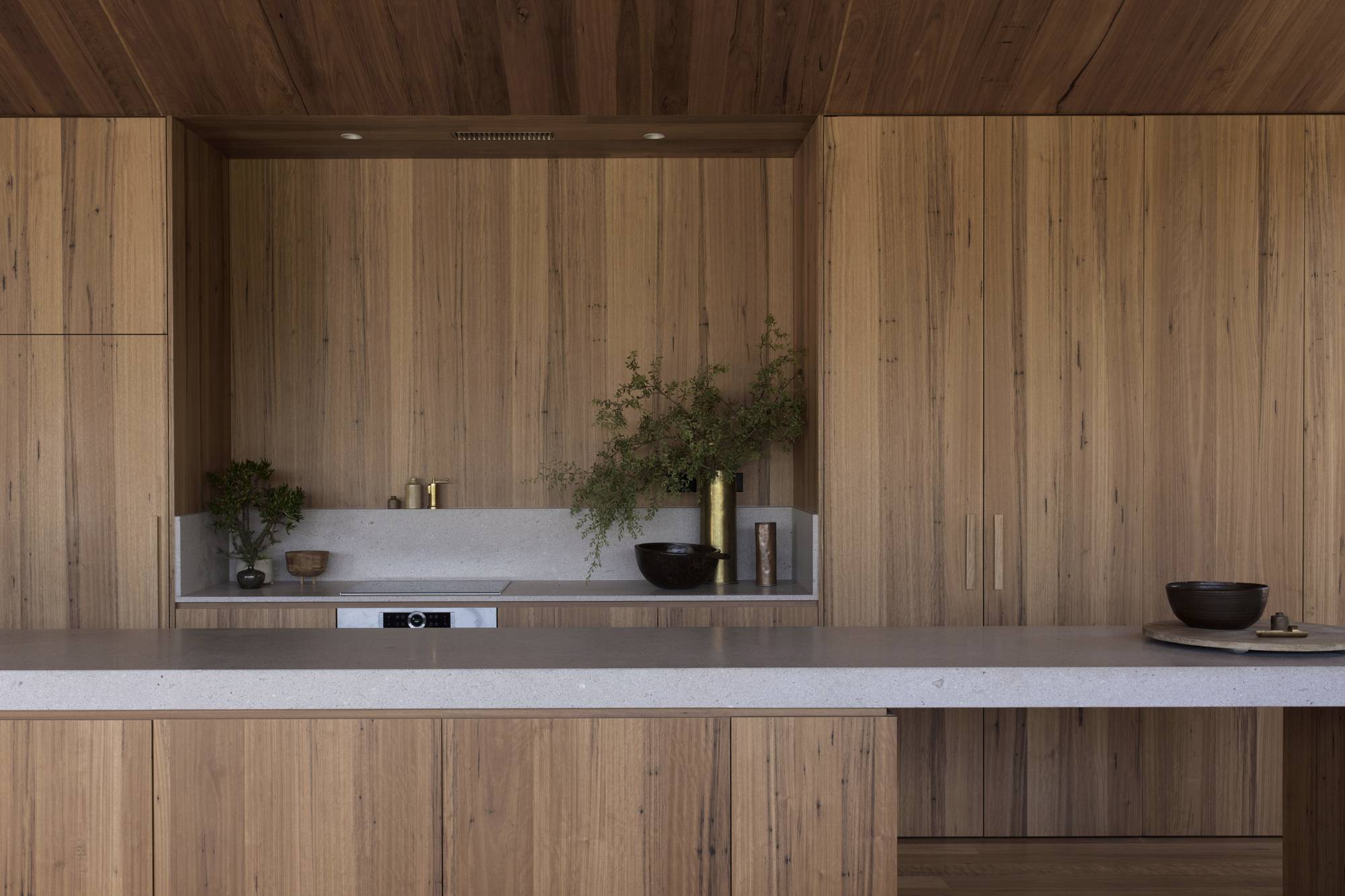 Gallery of Point Lonsdale House / Edition Office 11