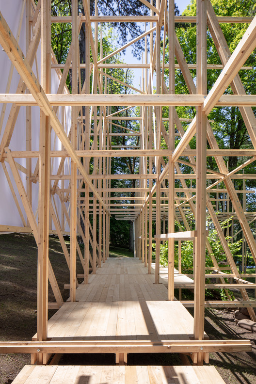 EPFL Students Build Wooden Pavilions Around Lake Geneva's Shores EPFL Students Build Wooden Pavilions Around Lake Geneva's Shores - Image 18 of 20