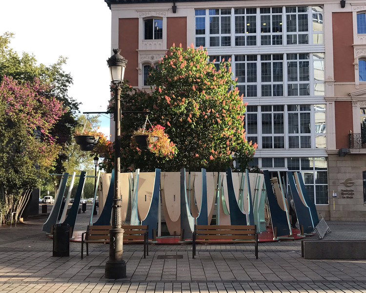 Viaje alrededor del castaño / Gadea Burgaz + Pablo Losa - Ventanas, Fachada