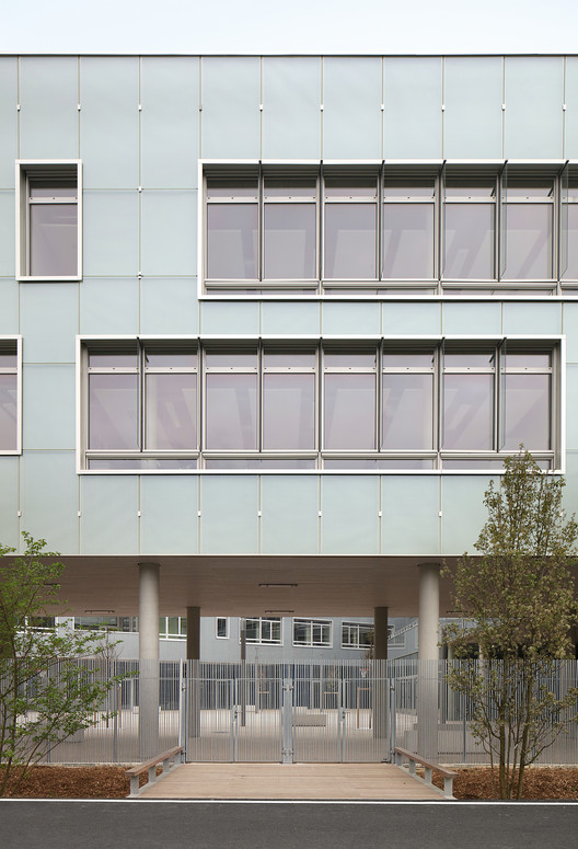 High School in Boulogne / Mikou Studio High School in Boulogne / Mikou Studio - Image 6 of 45