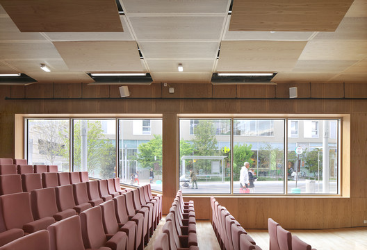 High School in Boulogne / Mikou Studio High School in Boulogne / Mikou Studio - Image 10 of 45