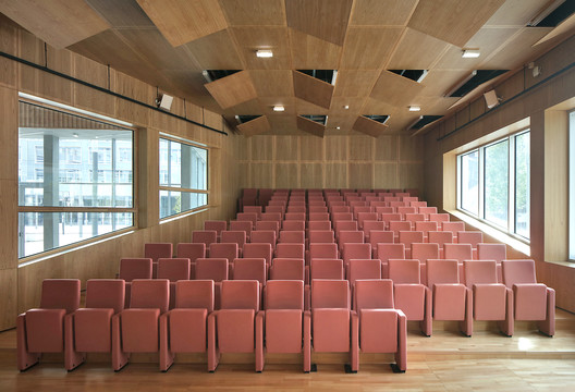 High School in Boulogne / Mikou Studio High School in Boulogne / Mikou Studio - Image 32 of 45