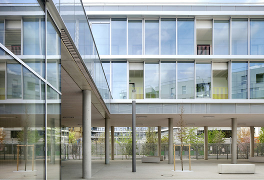 High School in Boulogne / Mikou Studio High School in Boulogne / Mikou Studio - Image 13 of 45