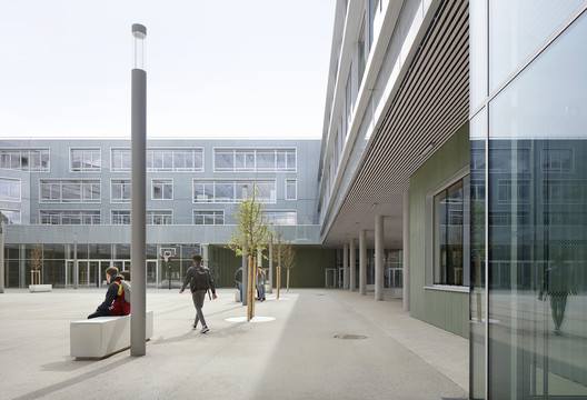 High School in Boulogne / Mikou Studio High School in Boulogne / Mikou Studio - Image 34 of 45