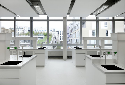 High School in Boulogne / Mikou Studio High School in Boulogne / Mikou Studio - Image 27 of 45