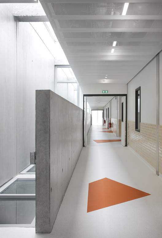 High School in Boulogne / Mikou Studio High School in Boulogne / Mikou Studio - Image 18 of 45