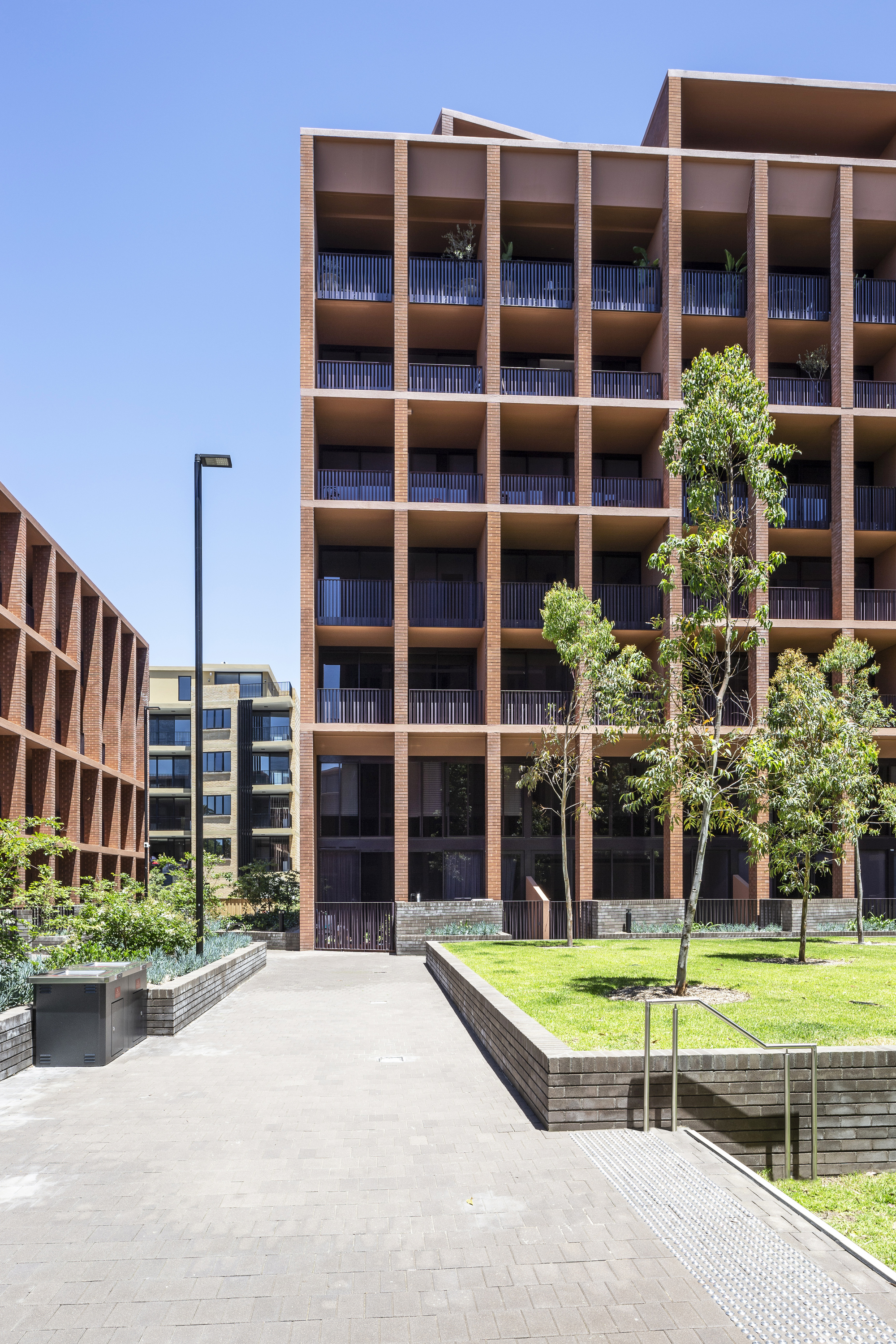 Gallery of Arlington Grove Residential Building / Smart ...