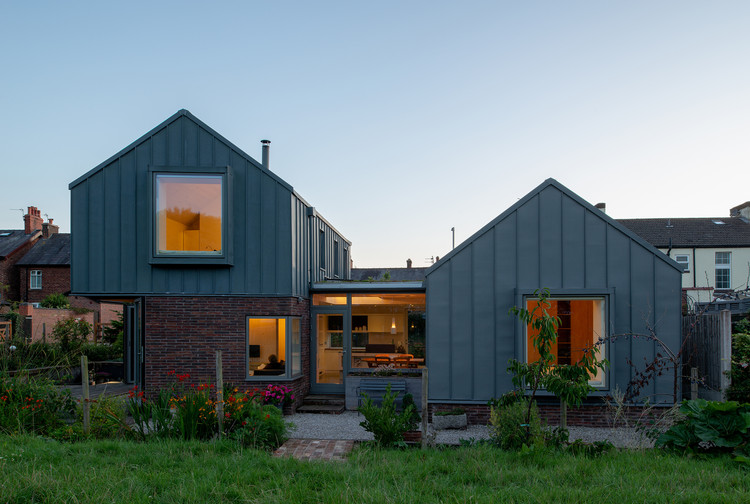 Modern Zinc Shack House Design Modern Zinc Shack House Design
