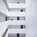 Building of 73 Apartments / Muñoz Miranda Architects - Apartments