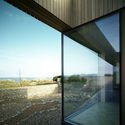 House on Burrow Beach / Plus Architecture - Extension