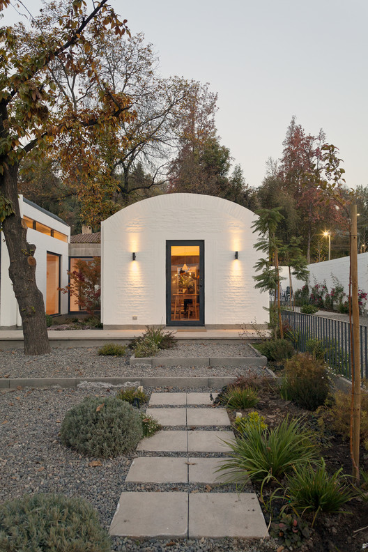 Casa Bóveda / Olimpia Lira - Puerta, Patio interior