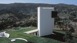 Emilio Ambasz：“我讨厌理论，喜欢寓言。”