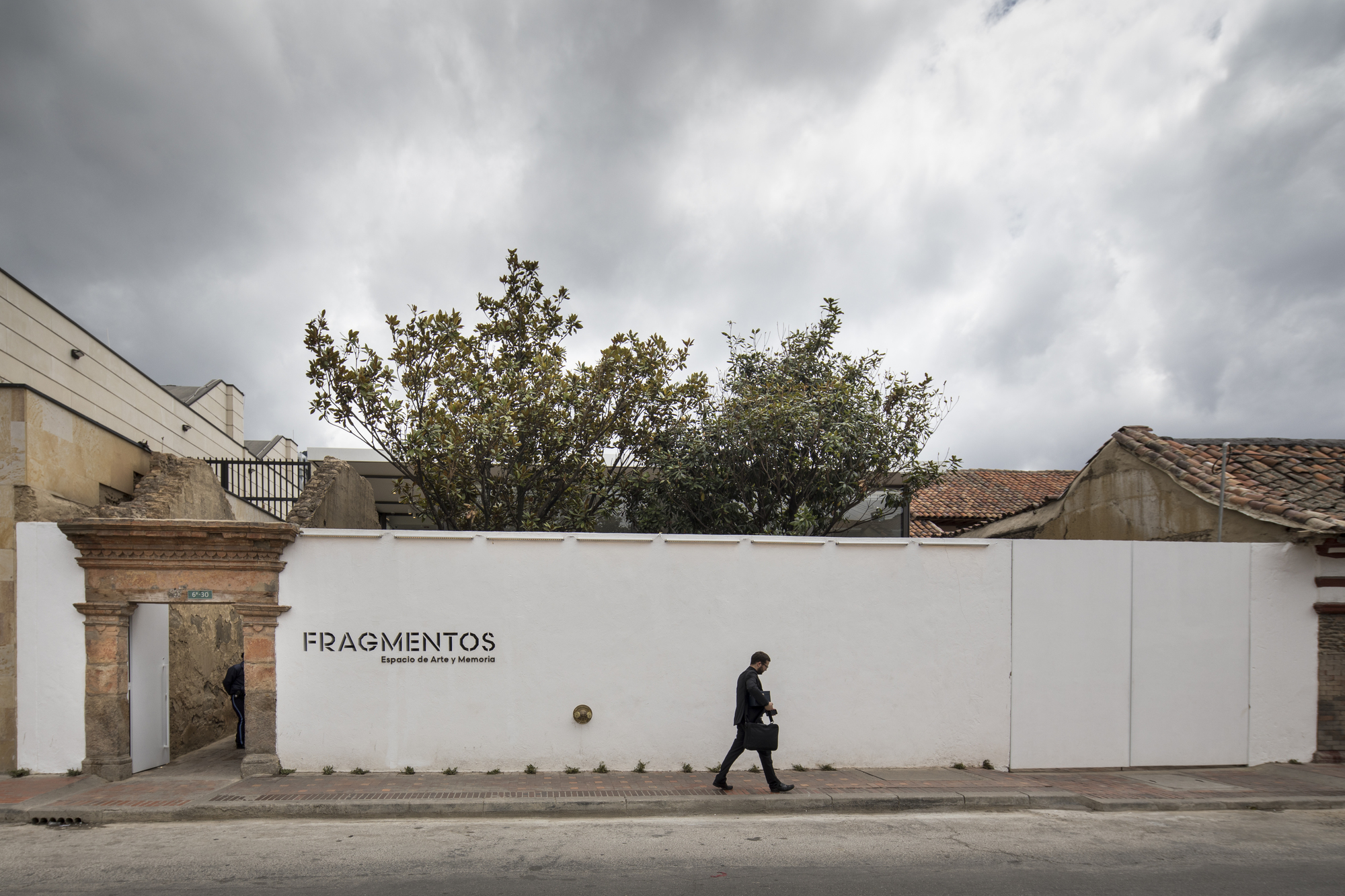 Gallery of Fragments – Counter Monument / Granada Garcés Arquitectos - 11