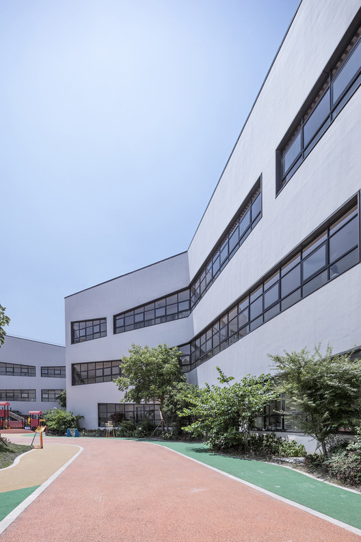 Nanxun Town Center Kindergarten / UAD - Image 9 of 25