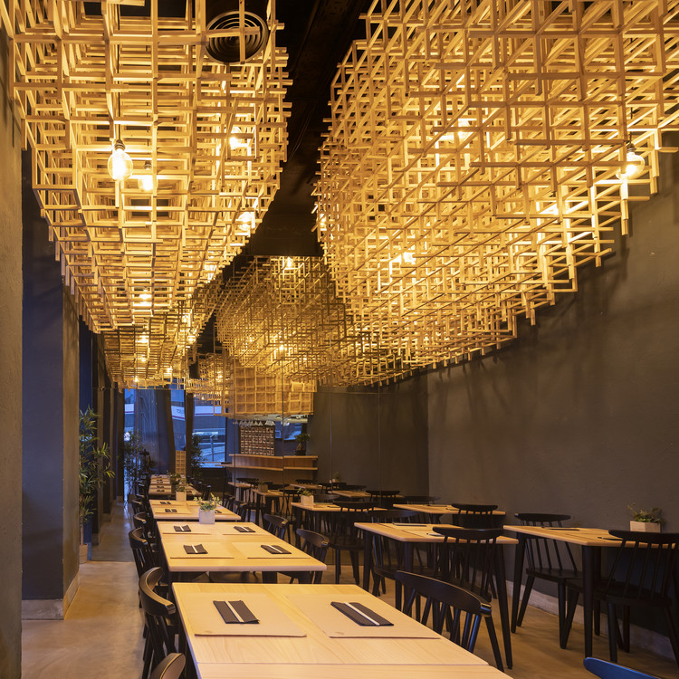 Ajitama Ramen Bistrô / JCFS Architects - Mesa, Cadeira