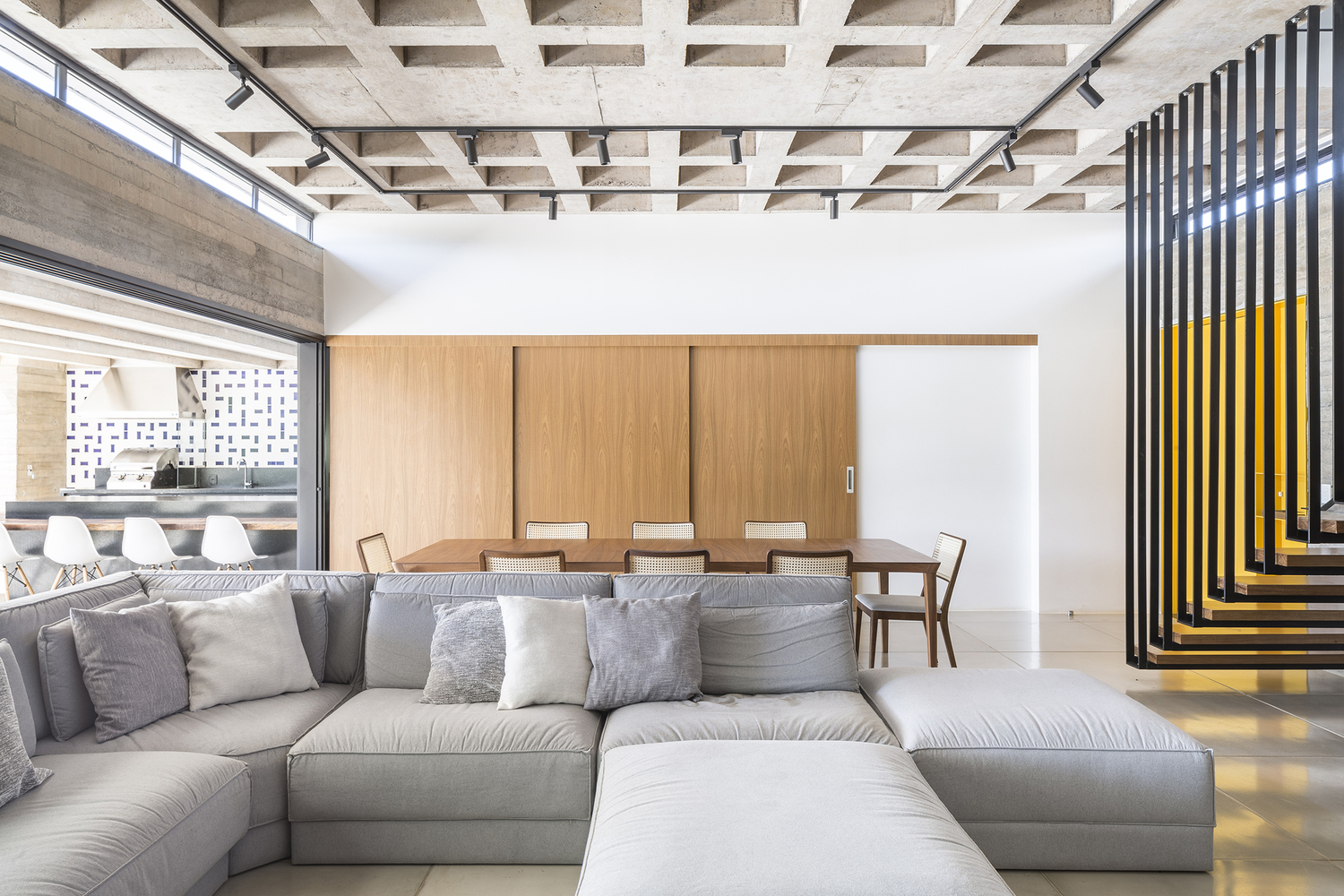 Gallery of 11 House / CoDA Arquitetura - 1