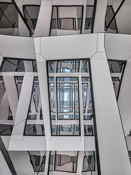 UBS Headquarters Refurbishment / EM2N - Image 19 of 35