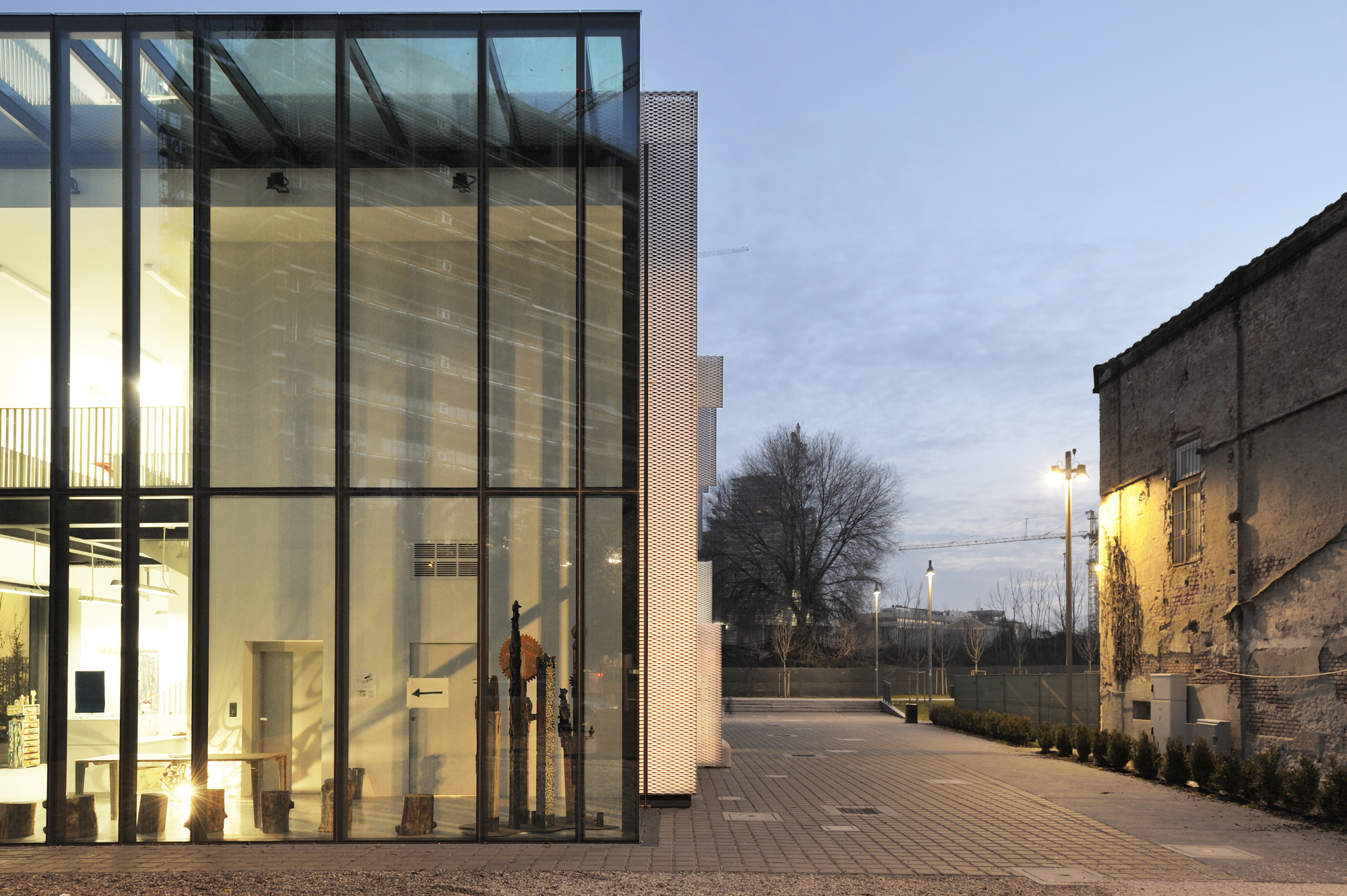 Gallery of Art Incubator / Boeri Studio 10