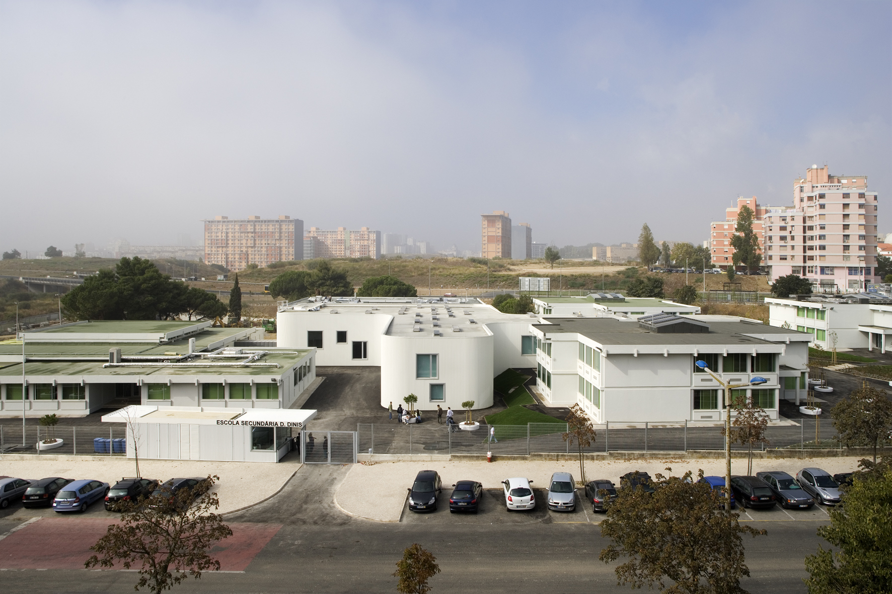 Isdom Gallery of Dom Dinis High School / Ricardo Bak Gordon - 6