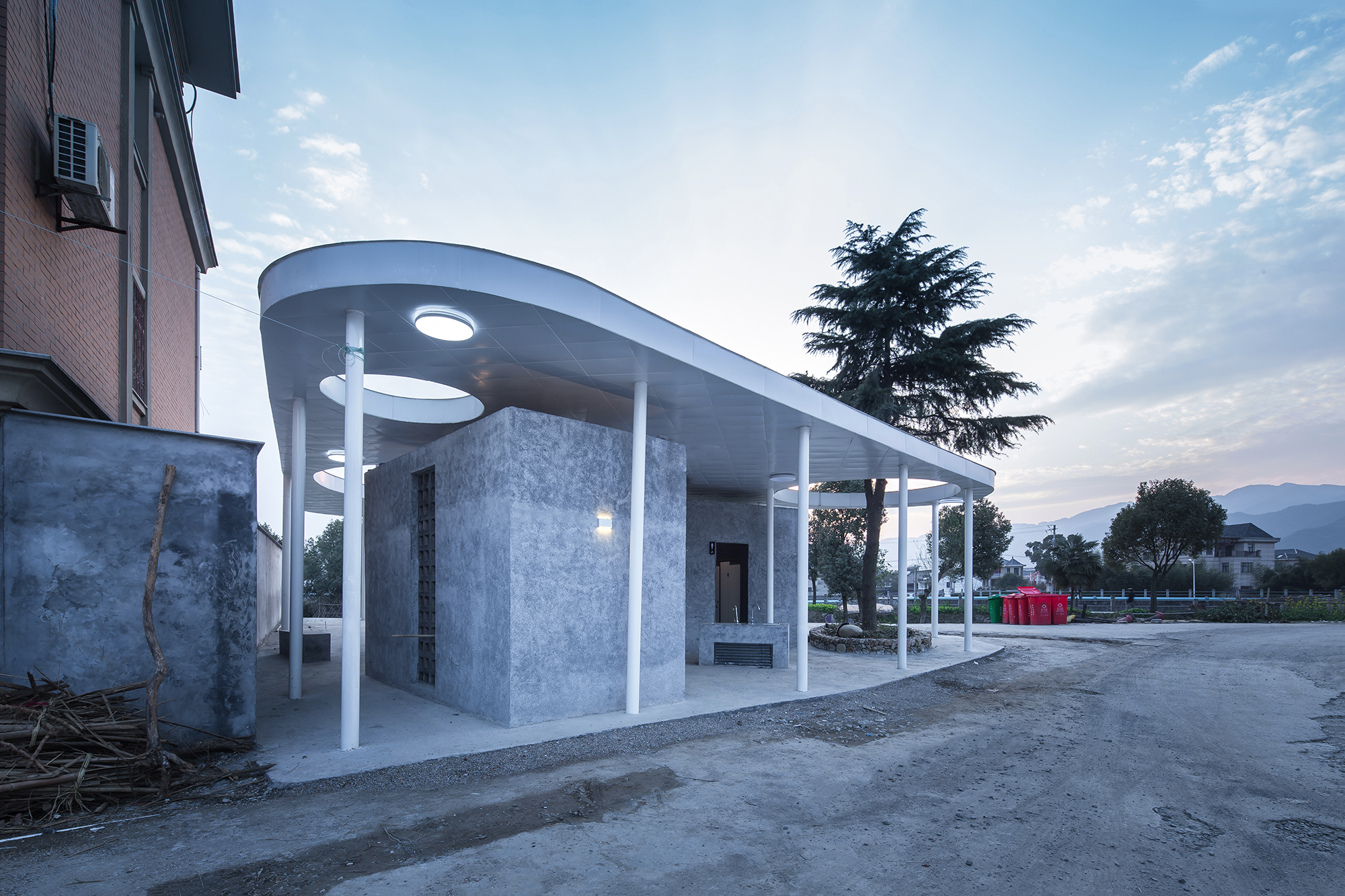 Gallery of Public Toilet at Sanchakou / Shulin Architectural Design 12
