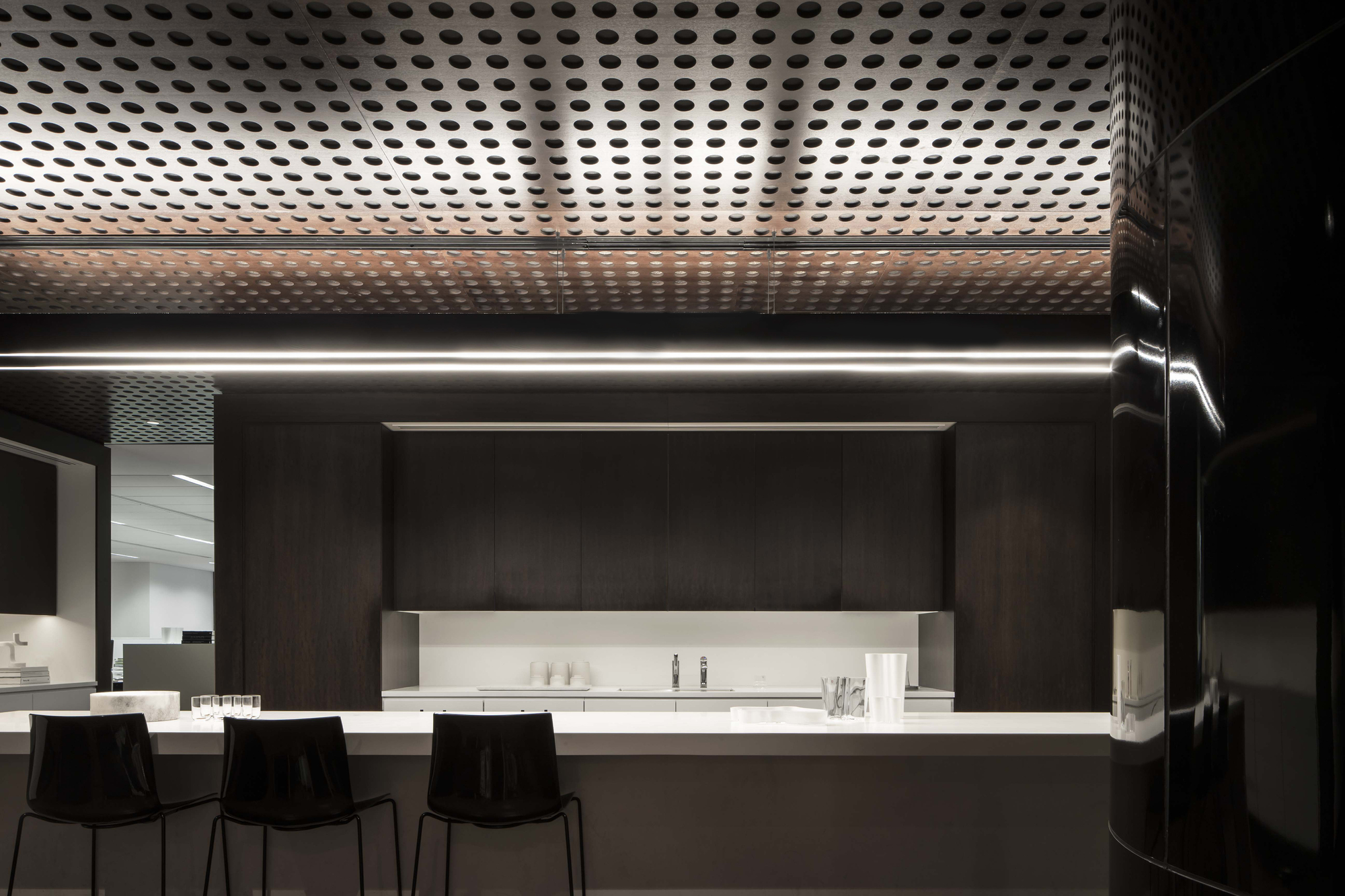 Gallery of Town Hall House / Smart Design Studio - 5