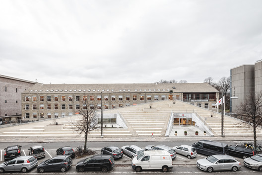 Red Cross Volunteer House / Cobe - Image 1 of 19