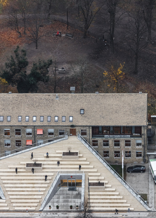 Red Cross Volunteer House / Cobe - Image 8 of 19