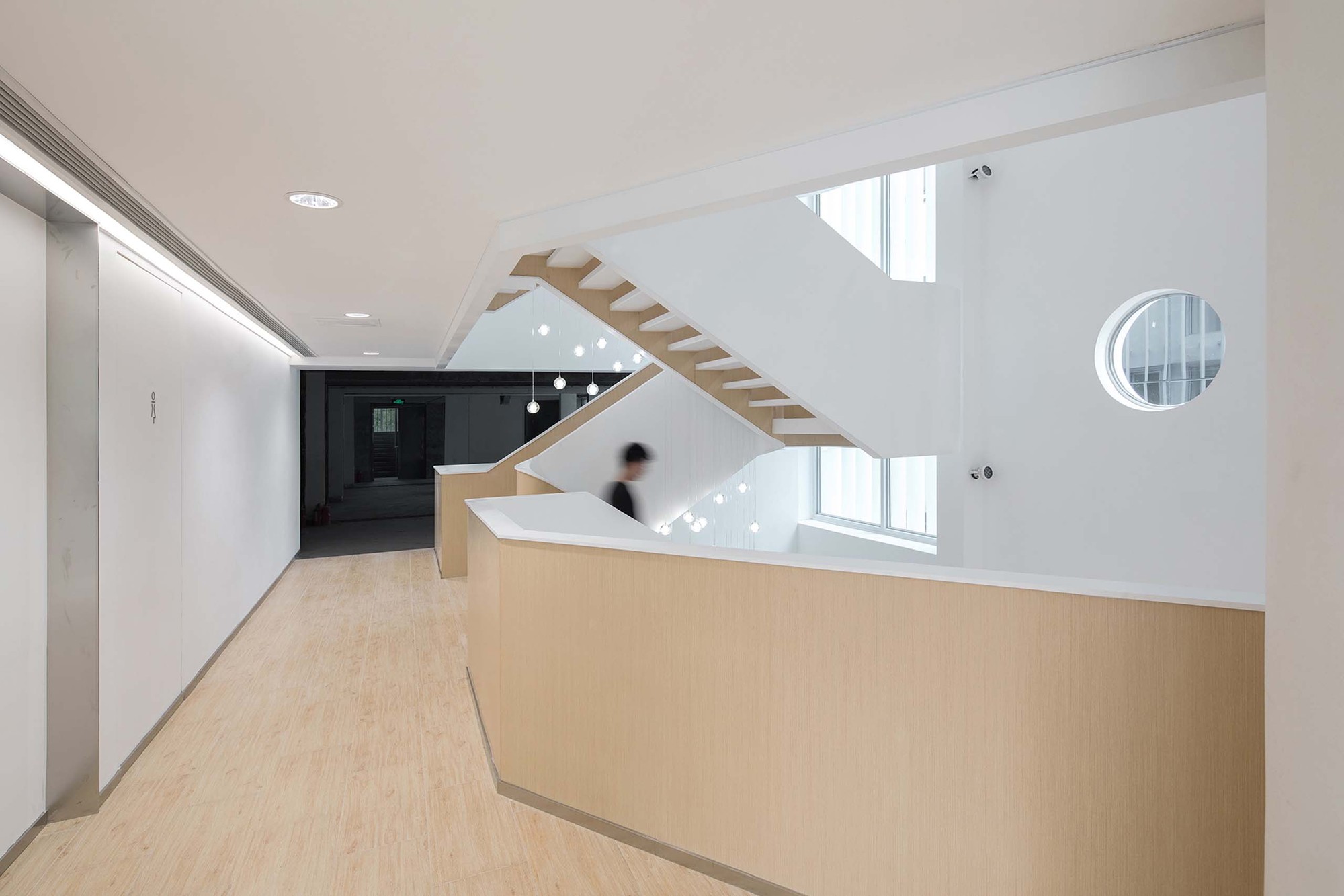 画廊 静安商楼建筑更新 / 一栋设计工作室 - 7