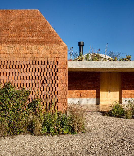 Terreno House / Fernanda Canales - Image 12 of 18