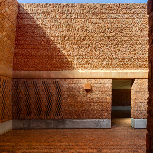 Terreno House / Fernanda Canales - Image 9 of 18