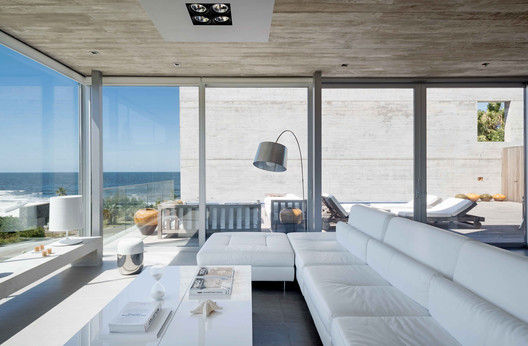 La Iluminada House / Martin Gomez Arquitectos - Image 18 of 25