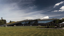 Royal Beach Restaurant / ASTRAGAL DESIGN