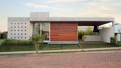 Madrid House / Drucker Arquitetura