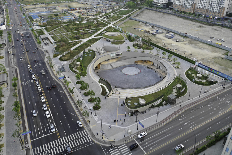 Magok Central Plaza / Wooridongin Architects - Cityscape