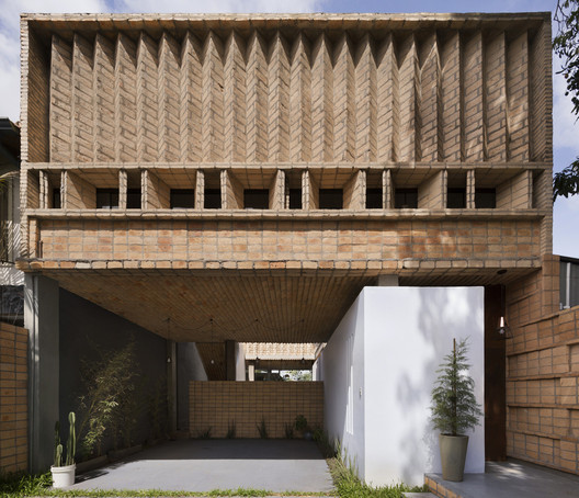 Structure Only: 20 Houses That Showcase Their Structural Systems Structure Only: 20 Houses That Showcase Their Structural Systems - Image 7 of 21
