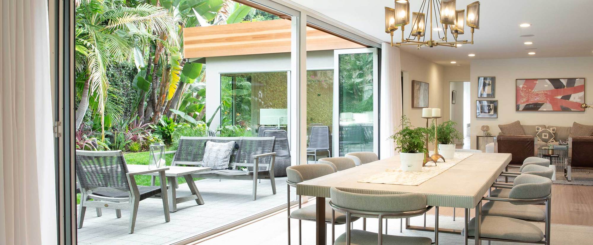 Gallery of Our Favorite Indoor-Outdoor-Inspired Homes - 11