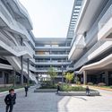 Yiwu Foreign Languages School  / LYCS Architecture - Schools 