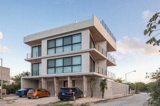 Hotel y condominio Balba / Antonio Garza Ferrigno - Imagen 14 de 20