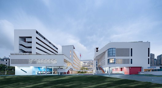 Qianhai NO.3 Primary School / YUANISM ARCHITECTS - Image 2 of 44