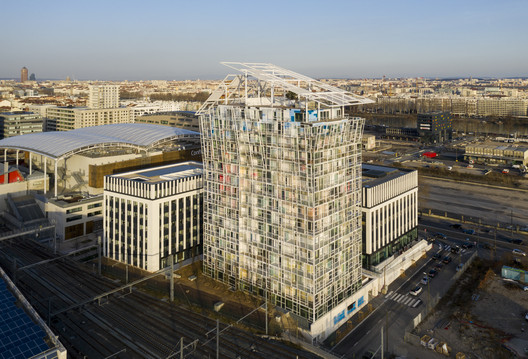 Edifício Residencial Ycone La Confluence / Ateliers Jean Nouvel - Imagem 6 de 42