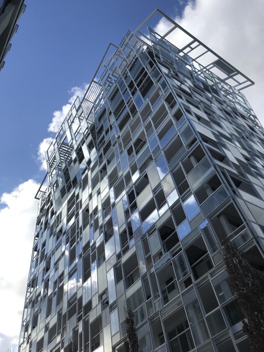 Edifício Residencial Ycone La Confluence / Ateliers Jean Nouvel - Imagem 13 de 42