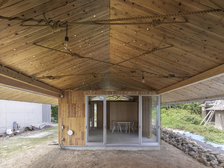 Knot-hole House / ICADA - Houses, Door, Beam, Facade, Chair, Bench