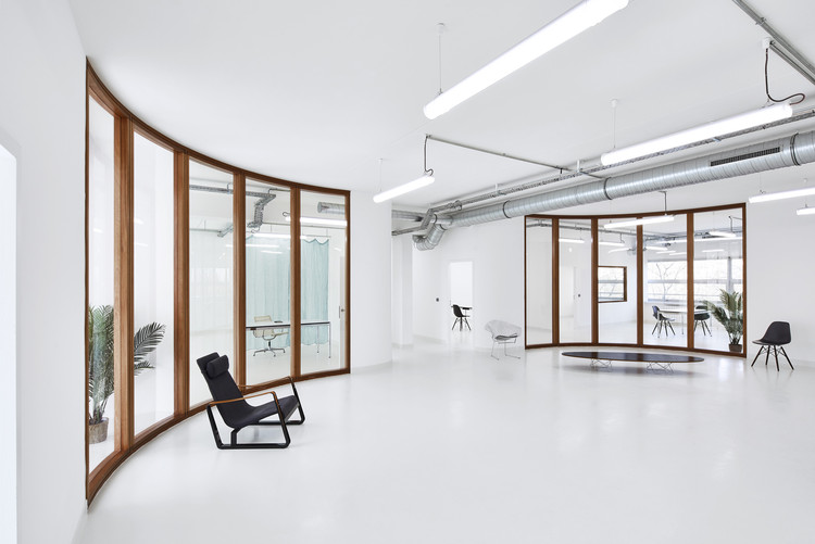 Ateliês e Showroom Marine Serre / Lemoal Lemoal Architectes - Mais Imagens
