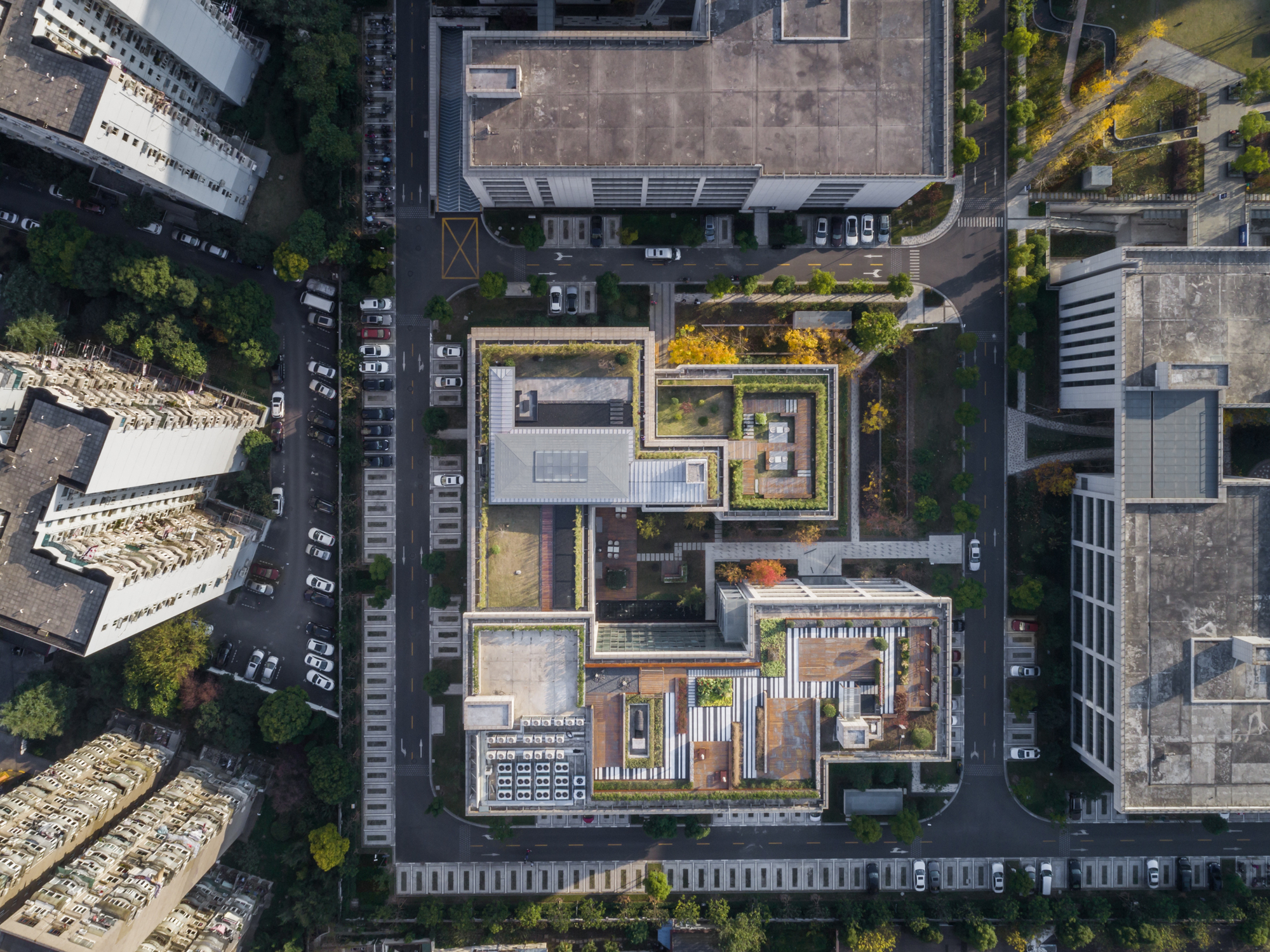 画廊 上海屋上三间 / 致正建筑工作室 - 7
