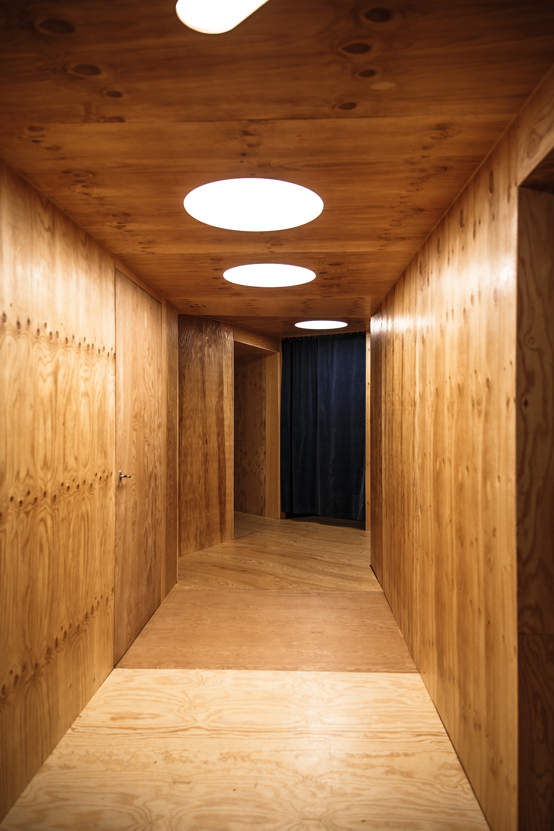Gallery of Plywood Theatre / ARCHATTACKA 6