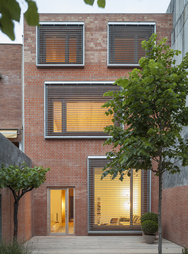 Gallery of How Lighting Affects Mood 15