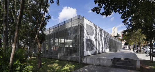 Renovation of the Monteiro Lobato Library / MMBB Arquitetos - Image 14 of 30