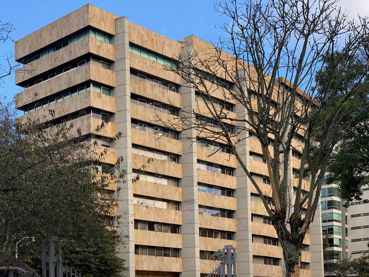 Modern Architecture in Bogotá: Controversy Over the Partial Urban Renewal Plan Continues - Image 2 of 2
